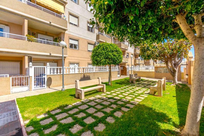 Foto e0f5d4c3-3c15-4767-a386-e07841e53ecd. Appartement mit pool in nueva Torrevieja Torrevieja