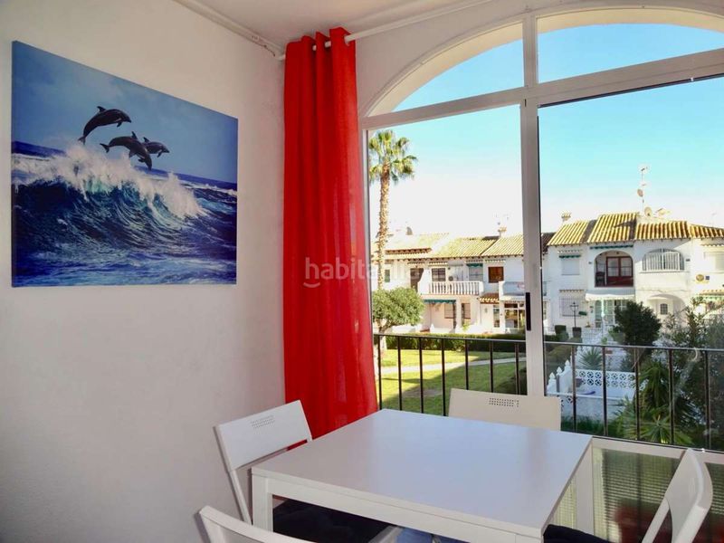 Foto 17da990d-bbb5-4c46-8fa8-18211a2f7ee8. Casa amb piscina a Los Balcones-Los Altos Torrevieja