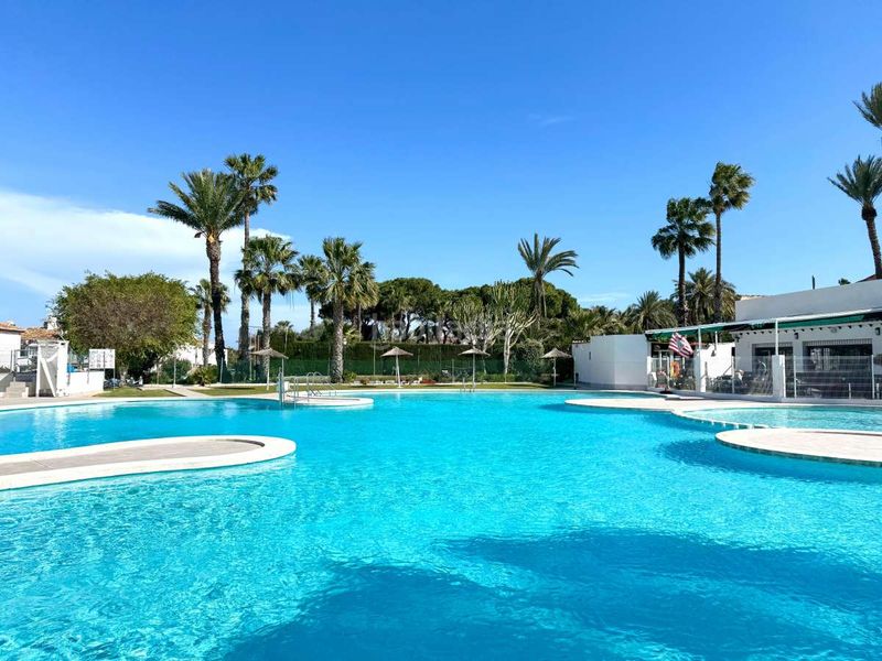 Foto 36927122-eb6d-4da3-9558-303ba68eede9. Casa amb piscina a Los Balcones-Los Altos Torrevieja