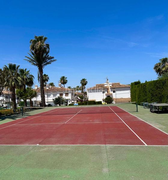 Foto 677101f7-dad8-4cf9-aaa5-31b84b4c2196. Casa amb piscina a Los Balcones-Los Altos Torrevieja