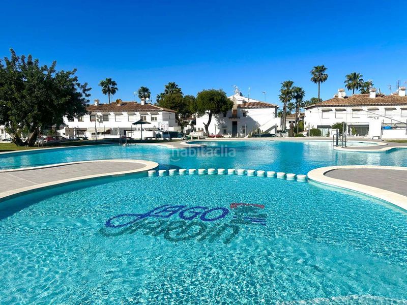 Foto 88b829a0-3162-44bc-8af7-cdb5ba179e5f. Casa amb piscina a Los Balcones-Los Altos Torrevieja