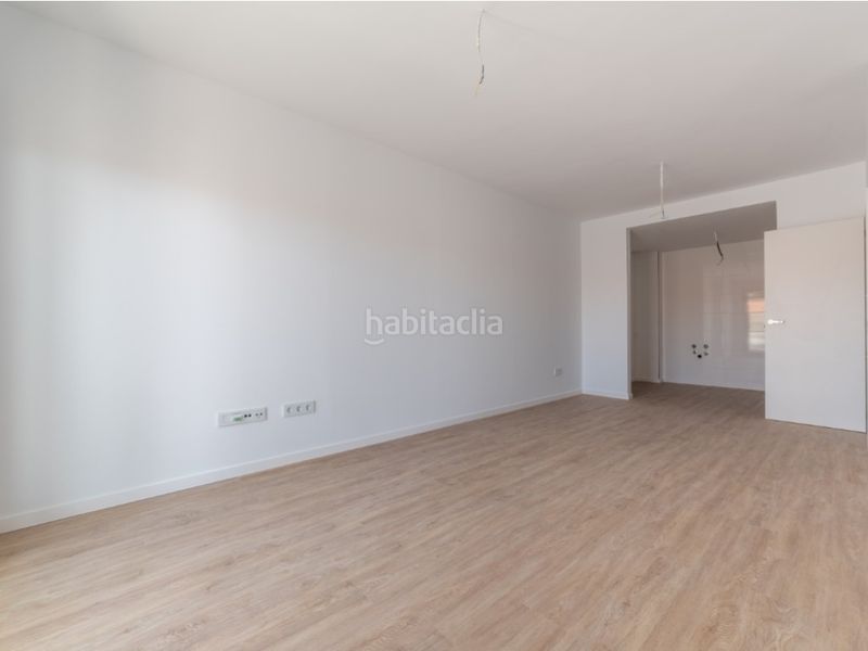 Foto 0294e9f4-67fd-4667-9b1f-6986318d34fa. Pis amb aparcament a Los Almendros - El Limonero - El Tomillar Málaga