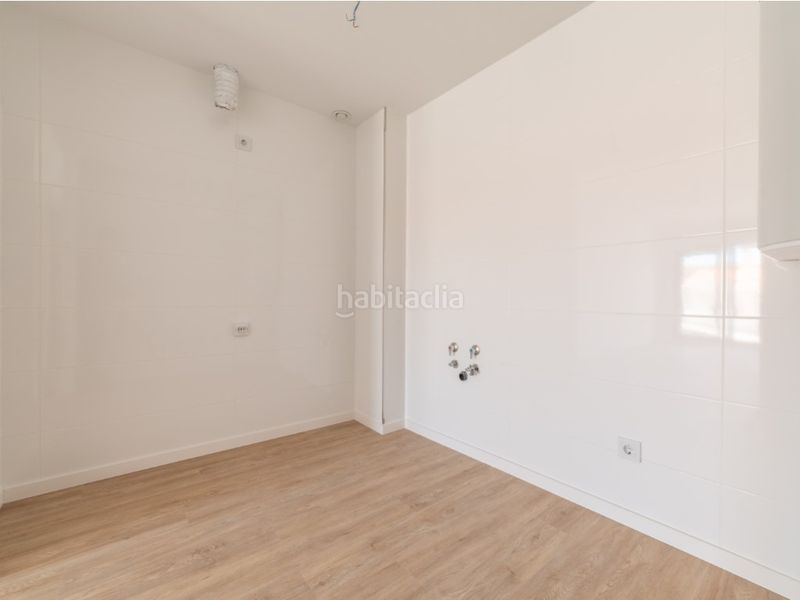 Foto b5b78c6c-5a32-46c2-aab5-b130d3820f69. Pis amb aparcament a Los Almendros - El Limonero - El Tomillar Málaga