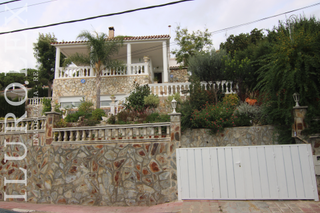 Maison à Can Massuet del Far. Casa en urbanización can massuet del far con unas vistas especta