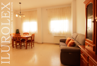 Pis a Nucli Urbà. Venta planta baja centro argentona