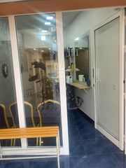 Business premise in Cerdanyola Nord. Oportunidad de inversión local comercial reformado en plaza gata