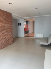 Appartement à Nucli Urbà. Planta baja semi centro argentona