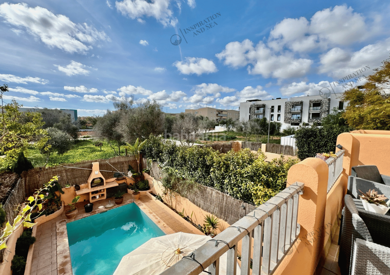 Foto 388b7b64-5416-4ad1-8d28-c184ebbedcaa. Maison jumelée avec piscine dans S´Eixample-Can Misses Ibiza