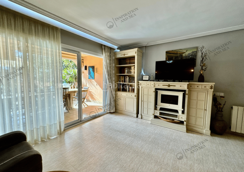 Foto 59899219-c322-4a14-87dd-436d4e50c775. Maison jumelée avec piscine dans S´Eixample-Can Misses Ibiza