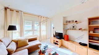 Pis a Marina Botafoc-Talamanca. Apartamento luminoso con piscina en marina botafoch  ibiza