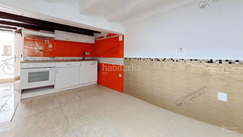 Foto 42f94f1e-b652-4e18-a7f0-e97d4842244a. Estudi amb calefacció a Dalt Vila-La Marina Ibiza