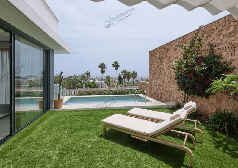 Foto 4d107e12-9dd0-43ab-a395-4f6d2fcf0334. Xalet amb calefacció piscina a Santa Eulària des riu Santa Eulària