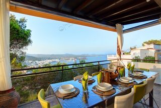Lloguer Casa a Santa Eulària des Riu. Villa con vistas panorámicas  alquiler de temporada en ibiza