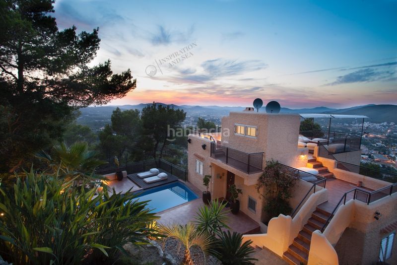 Foto dca84bc8-b8cb-4455-bb72-7a447c1baaae. Lloguer casa amb piscina a Santa Eulària des riu Santa Eulària