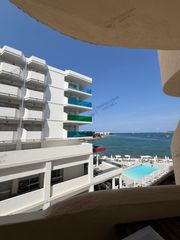 Estudi a Sant Agustí-Cala de Bou. Una vivienda compacta, luminosa y junto al mar.