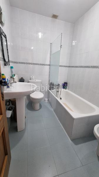 Foto 7dd08f89-123b-44ef-8394-aedc9879a449. Reihenhaus mit kamin parking in Taraguilla-Estación San Roque