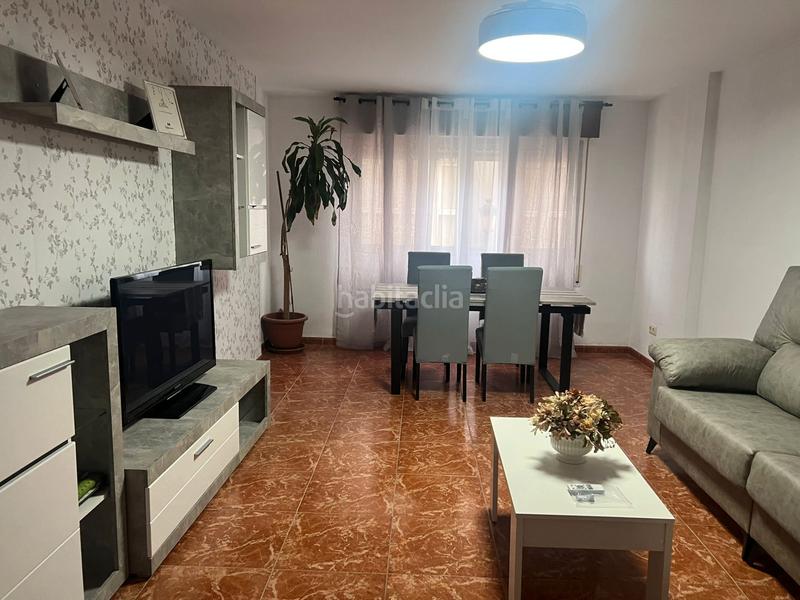 Foto b861c0a1-9d5f-4033-a997-3b232180cdcb. Rent flat in Centro-San Felipe-Huerta Fava Línea de la Concepción (La)