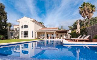 Chalet en Sotogrande Costa. Preciosa villa en altos de sotogrande