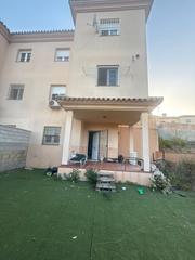 Casa a El Zabal-Santa Margarita. Amplia casa con jardin en santa margarita "la linea"