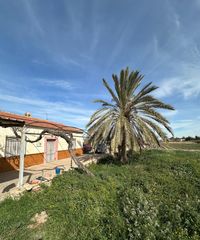 Bauernhof in Purias. Casa rústica con parcela, nave y garaje a 10 minutos de lorca