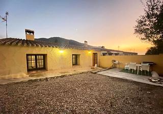 Mas  Carretera de aguaderas. Casa reformada con jardín en aguaderas (lorca)