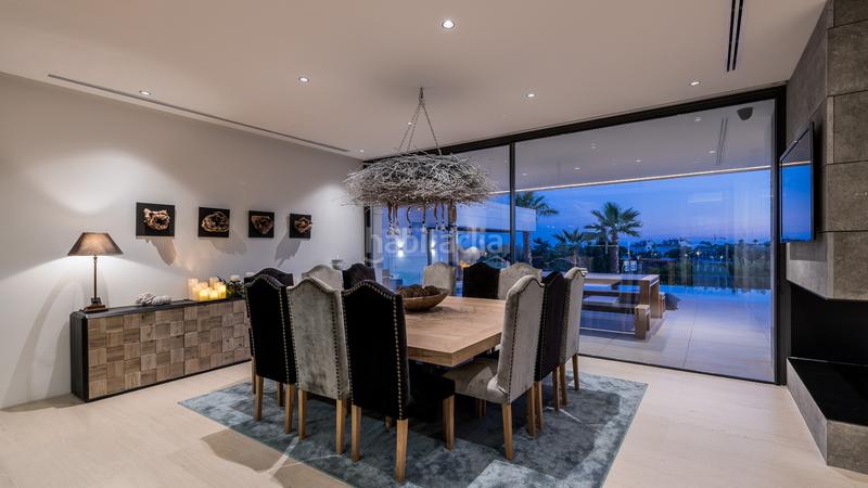 Foto f83c2f53-e7c9-4a25-81ea-51e6cffb9782. Maison avec parking piscine dans Nagüeles Alto Marbella