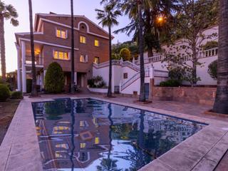 Casa  Ct escoriaza. Villa 7 habitaciones venta granada