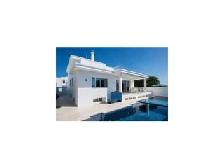 Chalet in La Cala del Moral. Casa independiente en el cantal, la cala del moral