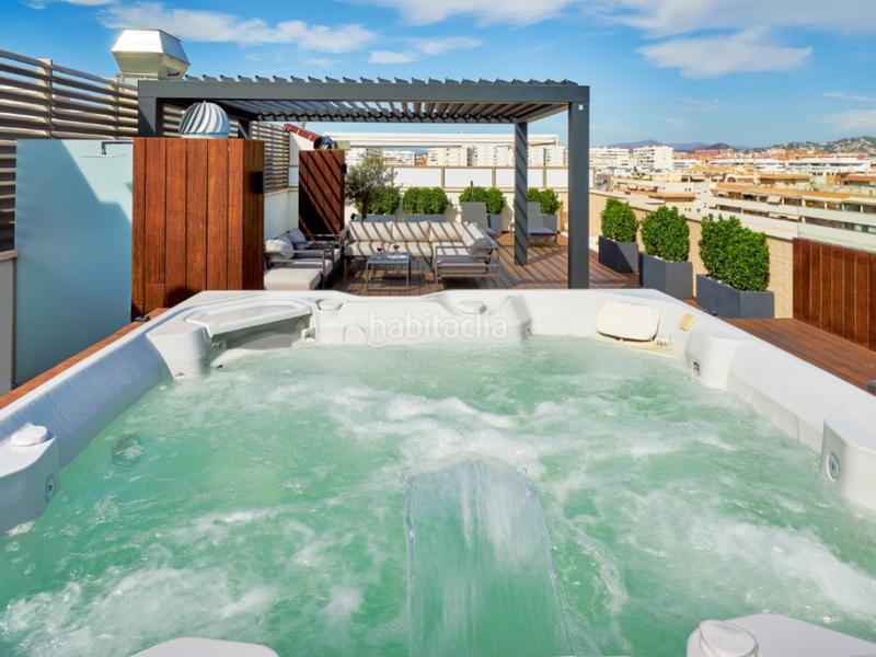 Foto 40947e45-7216-4ff2-a78c-0212fcead376. Attique avec parking dans Paseo Marítimo Oeste - Pacífico Málaga