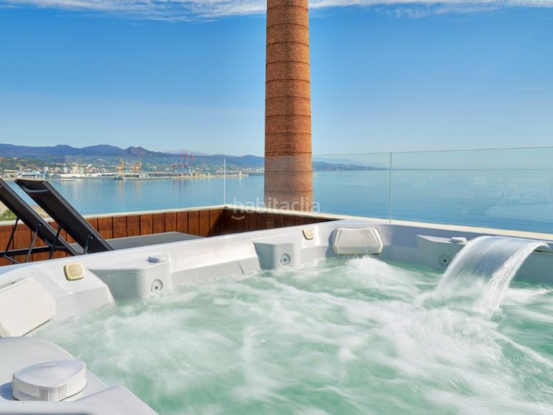 Foto 95b9208a-301c-432b-8839-44648bc48512. Attique avec parking dans Paseo Marítimo Oeste - Pacífico Málaga