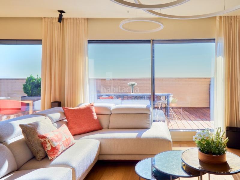 Foto e220987e-62b7-4238-a3b2-752d9ff08190. Attique avec parking dans Paseo Marítimo Oeste - Pacífico Málaga