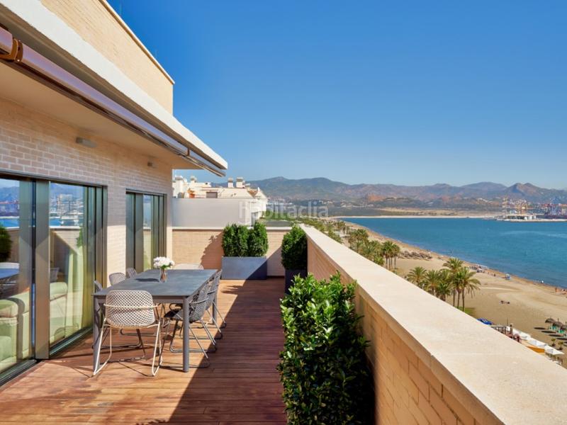 Foto e585ef39-0458-4d89-a288-56185be98e0a. Attique avec parking dans Paseo Marítimo Oeste - Pacífico Málaga