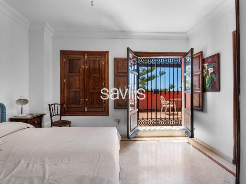 Foto 28c90f7e-6e9d-4bad-93b6-bfa39a56c770. Alquiler casa savills presenta esta villa independiente ubicada en una tranquila zona residencial , muy bien comunicada y con todo en Benalmádena