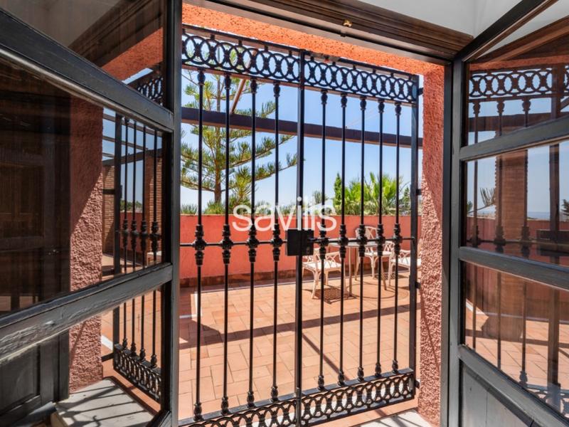 Foto 5292a0f2-6a74-4aae-a989-427345c14f11. Alquiler casa savills presenta esta villa independiente ubicada en una tranquila zona residencial , muy bien comunicada y con todo en Benalmádena