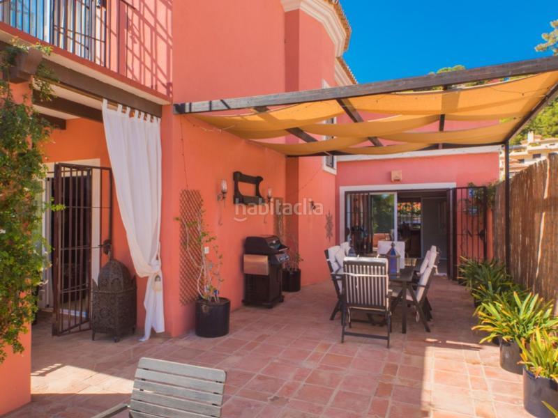 Foto 1c651ec8-b3f4-43c7-9b4d-c53abba7ed10. Casa villa con encanto, luz natural y jardín privado en Pinares de San Antón, en Málaga