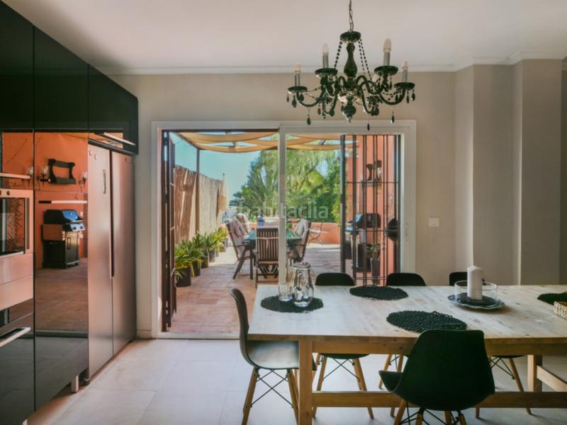 Foto 535778c9-e3f2-4c11-845c-54351635b15a. Casa villa con encanto, luz natural y jardín privado en Pinares de San Antón, en Málaga