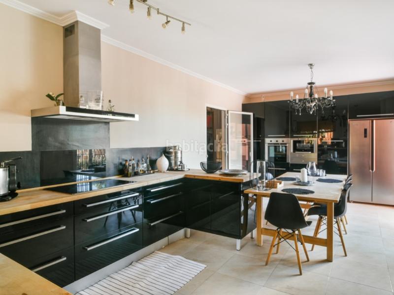 Foto 7782b662-77c5-41b1-b8d4-56e563feca68. Casa villa con encanto, luz natural y jardín privado en Pinares de San Antón, en Málaga