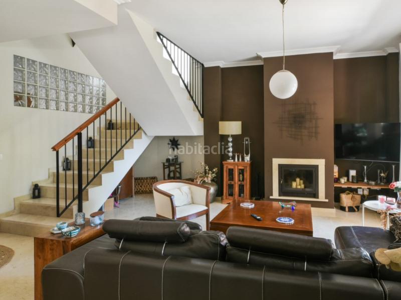 Foto 7a0bd6c9-7d2c-4b11-a0a8-caa227e02756. Casa villa con encanto, luz natural y jardín privado en Pinares de San Antón, en Málaga