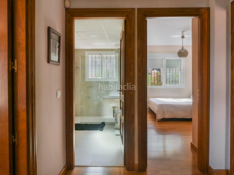 Foto 8888739c-ee08-46dc-8a83-28541497e623. Casa villa con encanto, luz natural y jardín privado en Pinares de San Antón, en Málaga