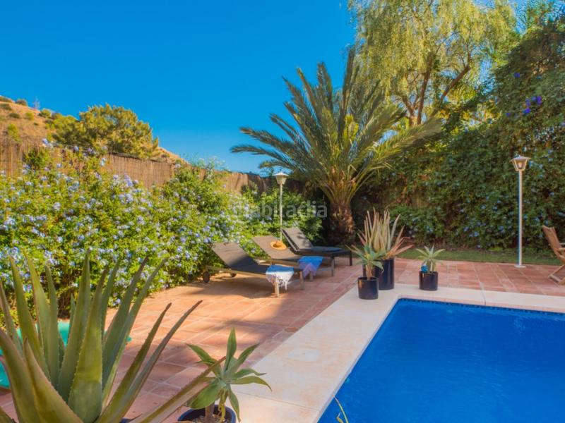 Foto bab835c2-2551-4373-b243-e090676f9d29. Casa villa con encanto, luz natural y jardín privado en Pinares de San Antón, en Málaga