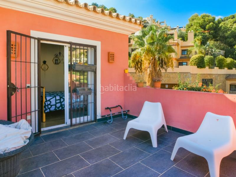 Foto c9758c6e-e3f7-4b66-8b86-4d6177b36de0. Casa villa con encanto, luz natural y jardín privado en Pinares de San Antón, en Málaga