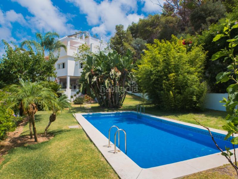 Foto 7fe1033d-1a32-4c35-9994-7434037e7b0c. Chalet exclusivo palacio en una parcela de 15.300 m con impresionantes vistas al mediterráneo. en Málaga