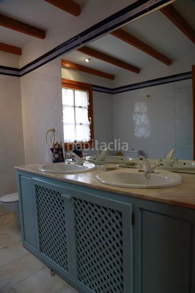 Foto 495965f0-2135-4e06-b767-bca56960996a. Chalet con riscaldamento parcheggio piscina in Víznar