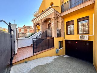 Casa adosada en Calle PRINCESA SOFIA