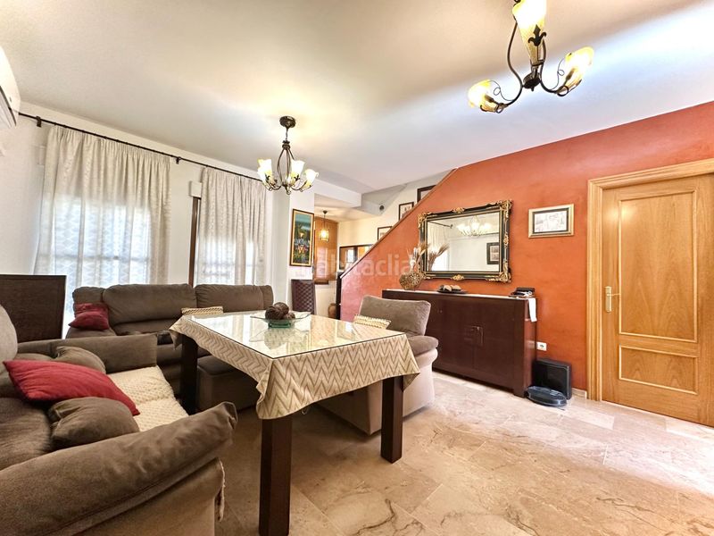 Foto 398a179c-8e65-43c9-8239-de234f4bb604. Semi detached house with parking in Maracena