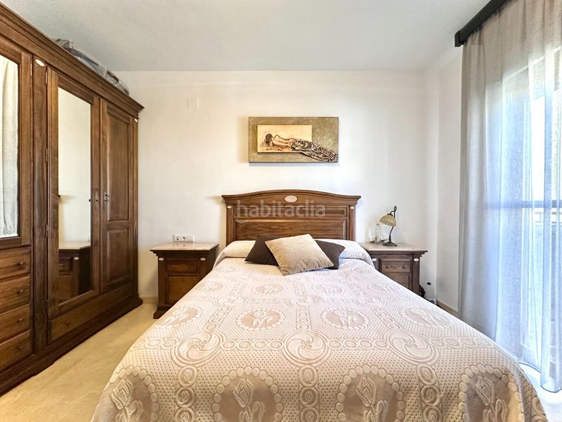Foto 8fa034de-dce0-41a7-abbe-c64f50ac4aa1. Semi detached house with parking in Maracena