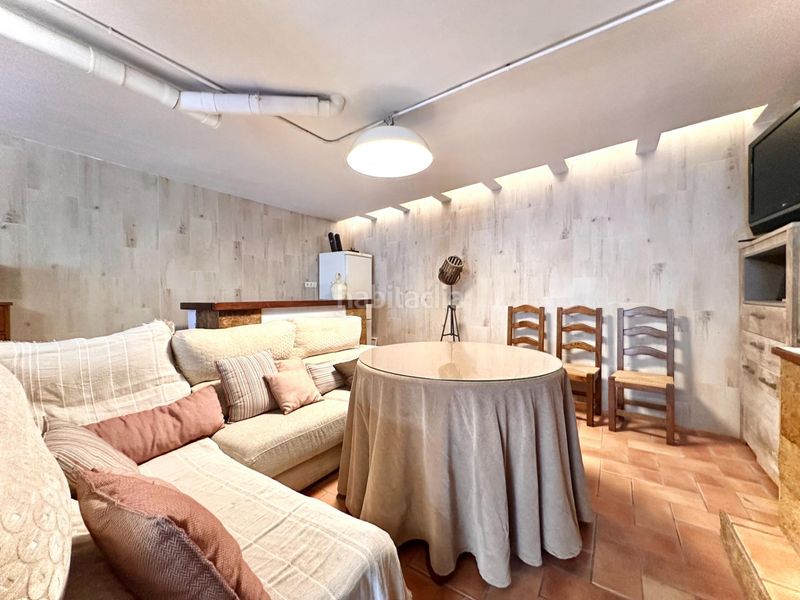 Foto ddbf2429-b62c-4ddd-87de-b6453364ebd4. Semi detached house with parking in Maracena