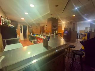 Local Comercial a Torre - Cardela. Oportunidad única! se ofrece en venta barrestaurante totalmente