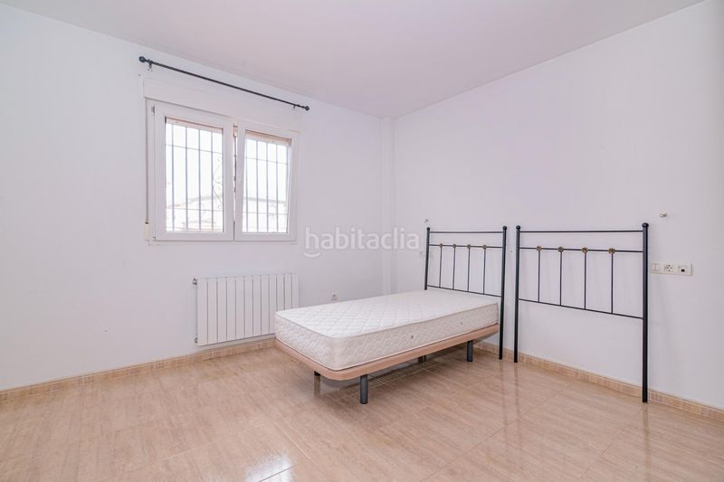 Foto 36ef694c-5a97-4f90-a2a9-6fb8b1179cc9. Xalet amb aparcament piscina a Atarfe