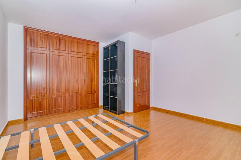 Foto 9a122da1-8559-4d04-aaaa-f8b0441cae75. Xalet amb aparcament piscina a Atarfe